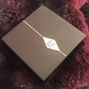 Charlotte Tilbury “the Glamour Muse” eye shadow